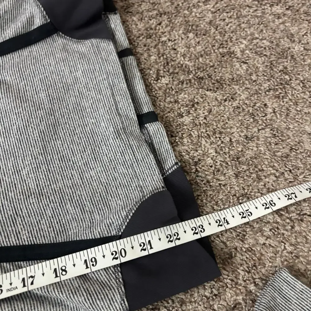 Lululemon Run Turbo 1/2 Zip Jacket 4 Static White Black Striped Thumbholes